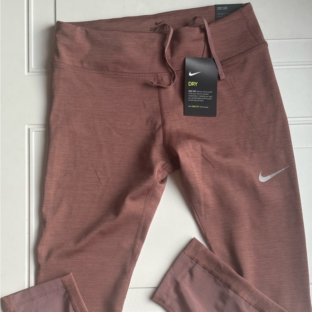 NWT‎ Women’s Nike Dri-Fit Leggings Size M